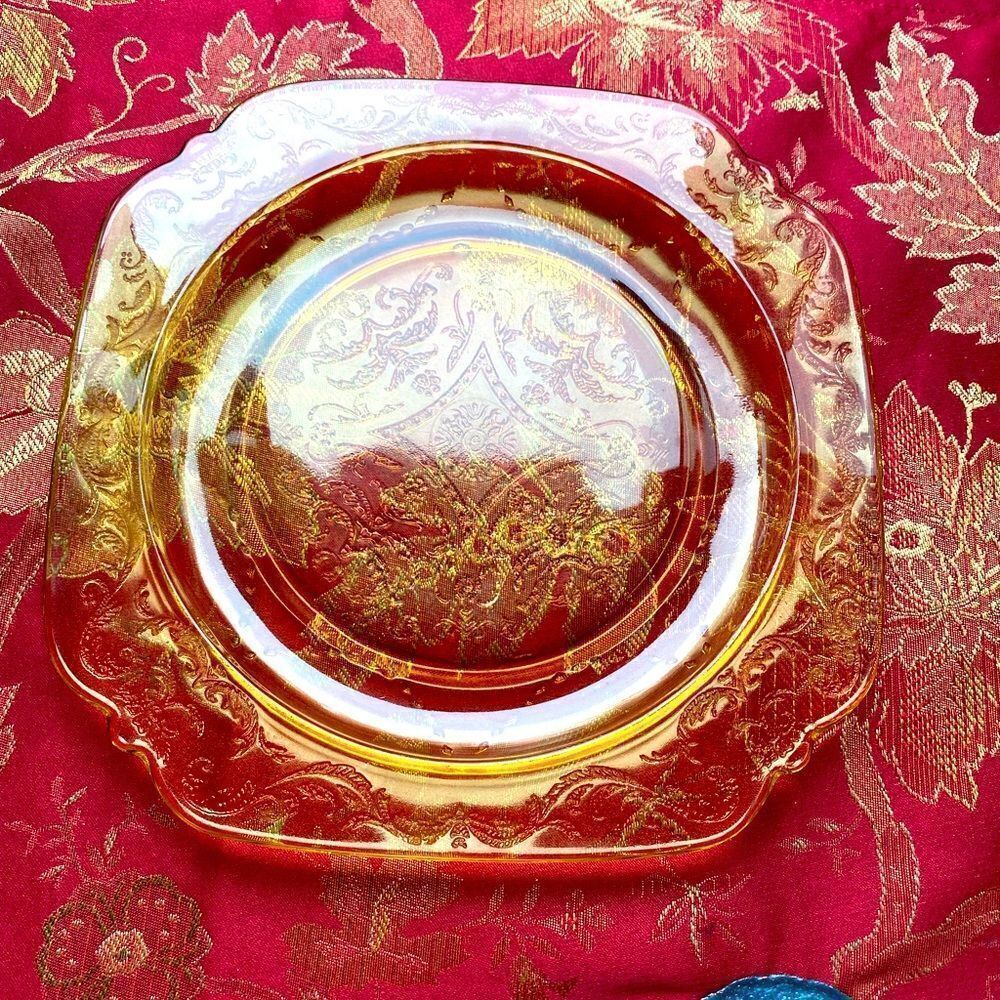 2 Depression Glass MADRID AMBER Dinner Plates Yellow 9" Federal Company lot